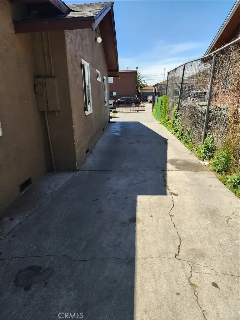 147 E 95th Street, Los Angeles, CA 90003 - #2