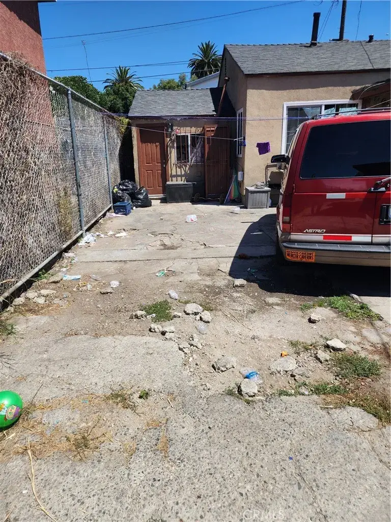 147 E 95th Street, Los Angeles, CA 90003 - #3