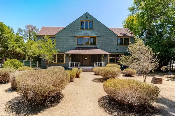 696 Saint John Avenue, Pasadena, CA 91105