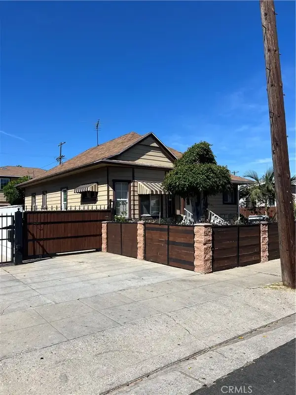 995 E 55th Street, Los Angeles, CA 90011
