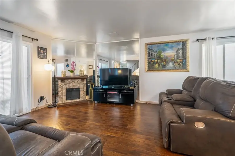 8633 Balboa Boulevard #29, Northridge, CA 91325 - Image #3