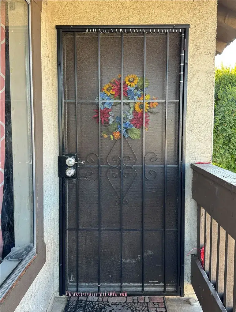 21913 Belshire Ave #16, Hawaiian Gardens, CA 90716 - Image #1