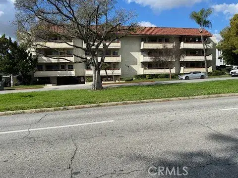125 S Sierra Madre #304, Pasadena, CA 91107
