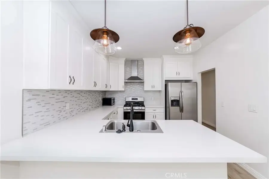 351 N Spaulding Ave, Los Angeles, CA 90036 - Image #2