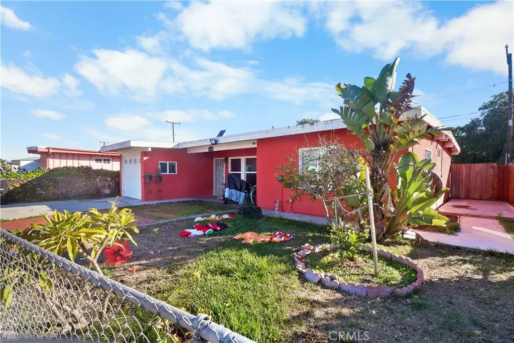 1718 W 166th St, Compton, CA 90220 - Image #1