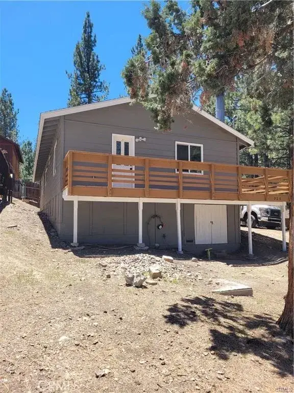 928 W Sherwood, Big Bear City, CA 92314
