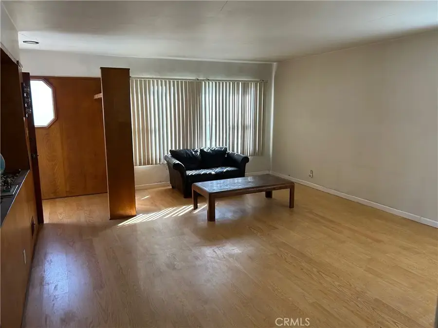 735 W 126th, Los Angeles, CA 90044 - Image #3