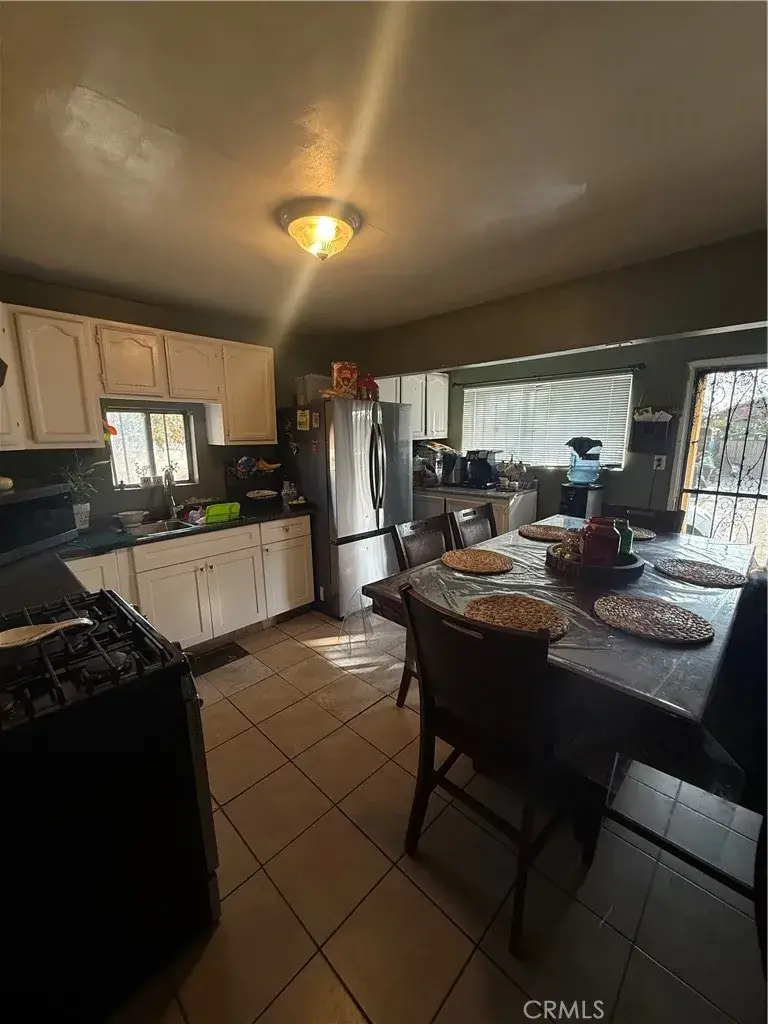 1832 E 108th, Los Angeles, CA 90059 - Image #3