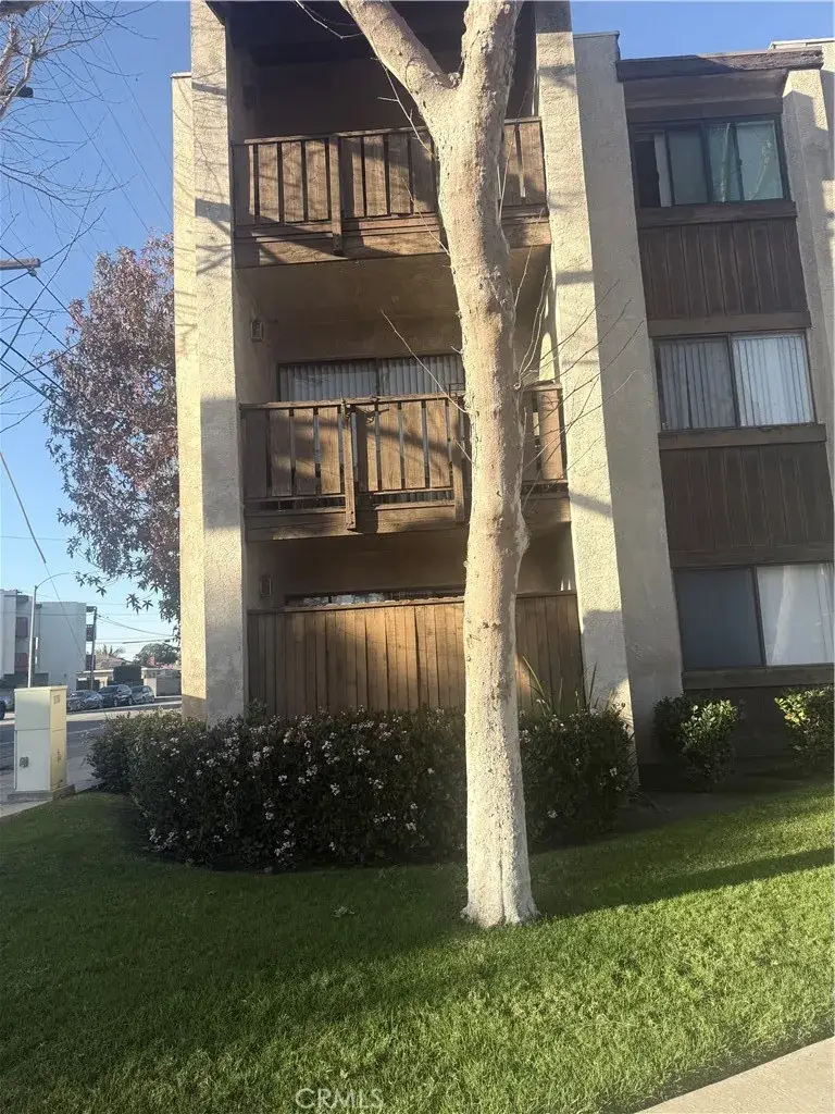 1203 E San Antonio Drive #201, Long Beach, CA 90807 - Image #2