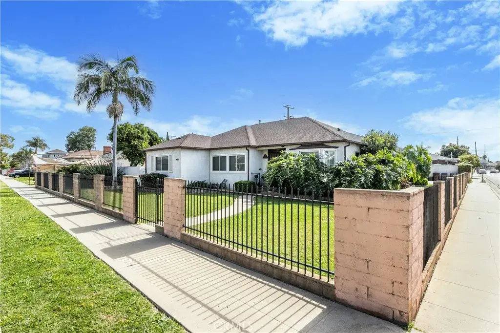 640 W Palmer, Compton, CA 90220 - #1