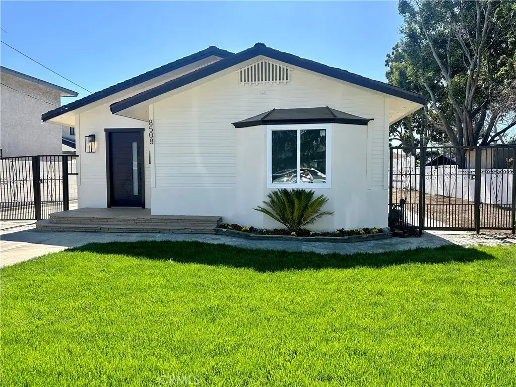 8508 Ramona, Bellflower, CA 90706 - #1