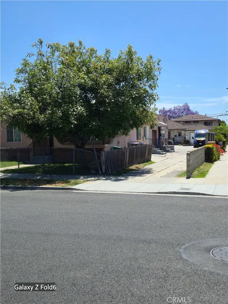 42 W Mountain View, Long Beach, CA 90805 - #1