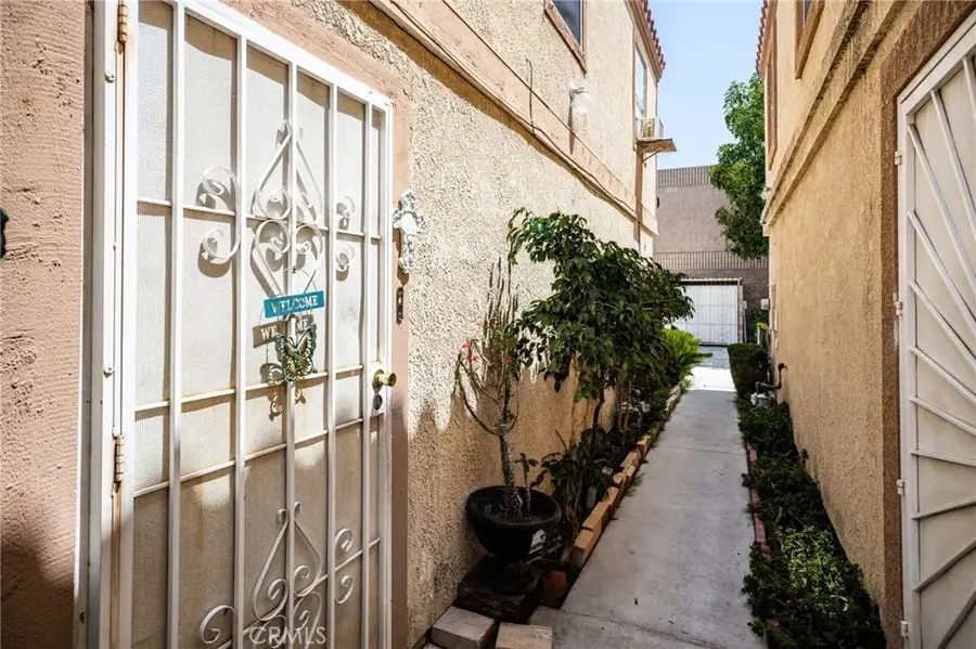 14134 Orizaba, Paramount, CA 90723 - #3