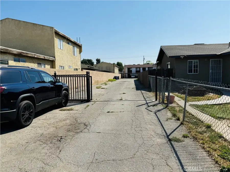 326 Stephens, Bakersfield, CA 93304 - #2