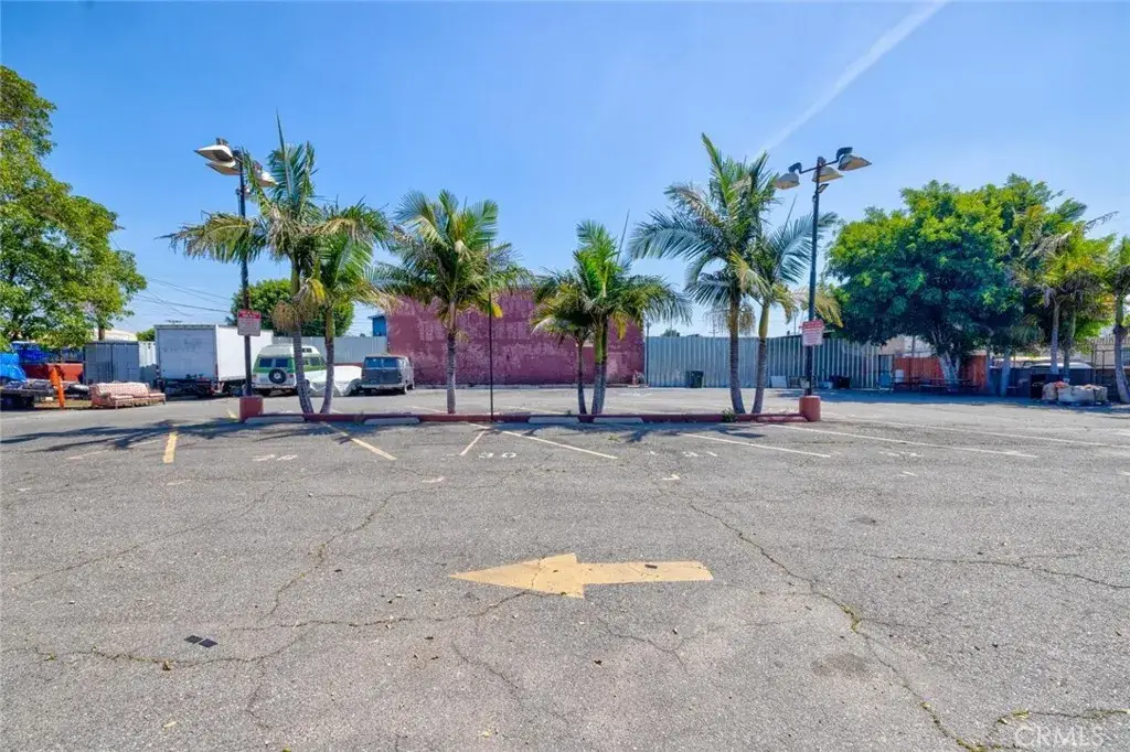 1437 E 61st, Los Angeles, CA 90001 - #1
