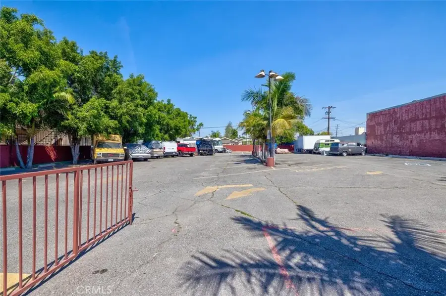 1437 E 61st, Los Angeles, CA 90001 - #3