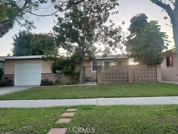 2829 Iroquois, Long Beach, CA 90815