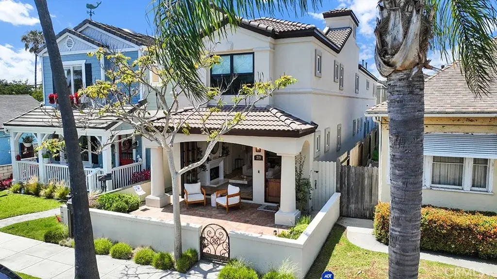 209 6th, Seal Beach, CA 90740 - #1