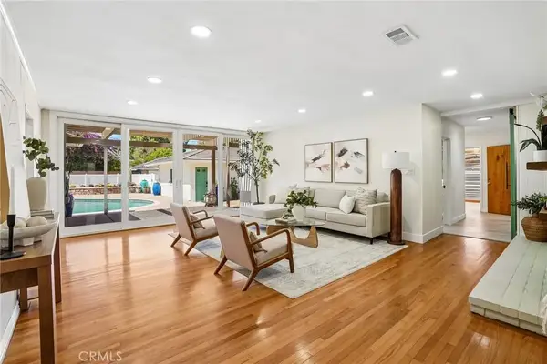 1041 E Burlinghall Drive, Long Beach, CA 90807