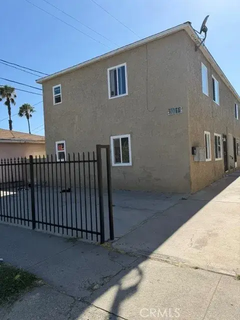 10011 State Street, Lynwood, CA 90262