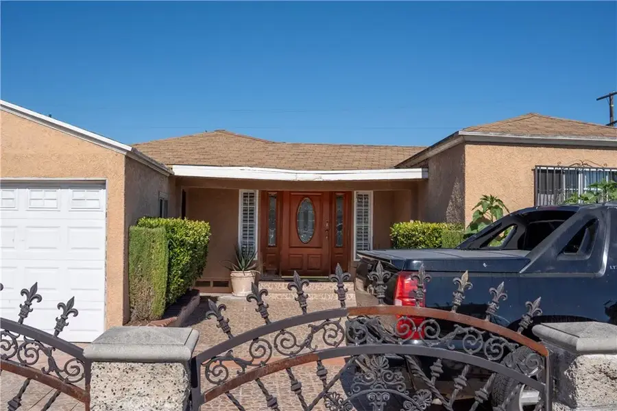 1600 N Chester, Compton, CA 90221 - #2