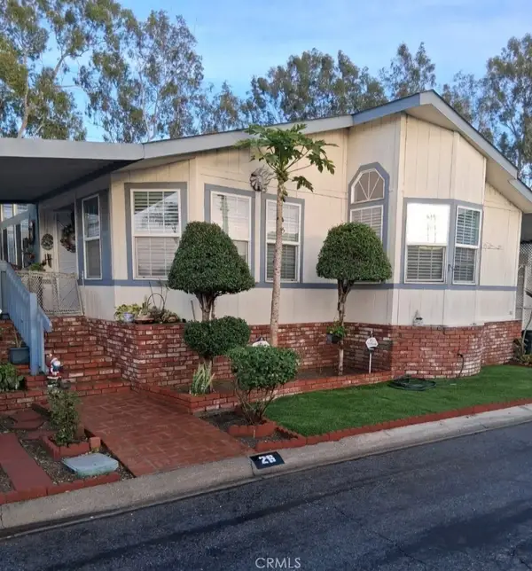 10001 W Frontage #26, South Gate, CA 90280
