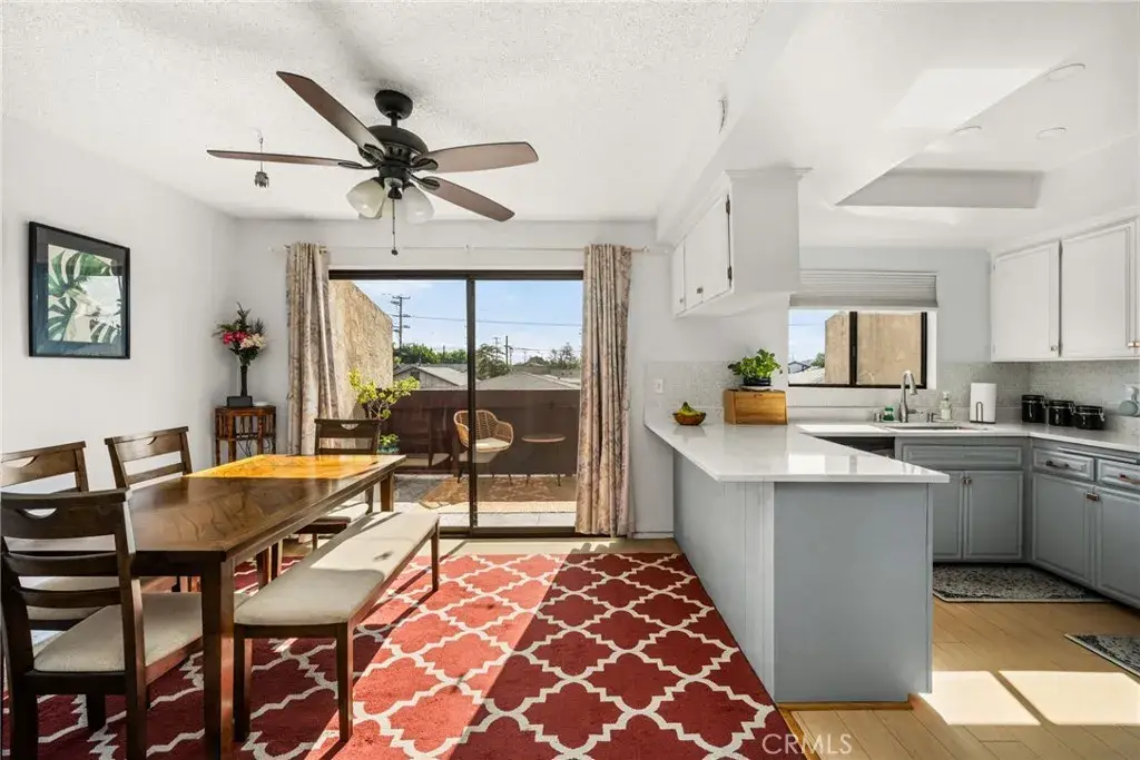 320 W 220th Unit 4, Carson, CA 90745 - #1