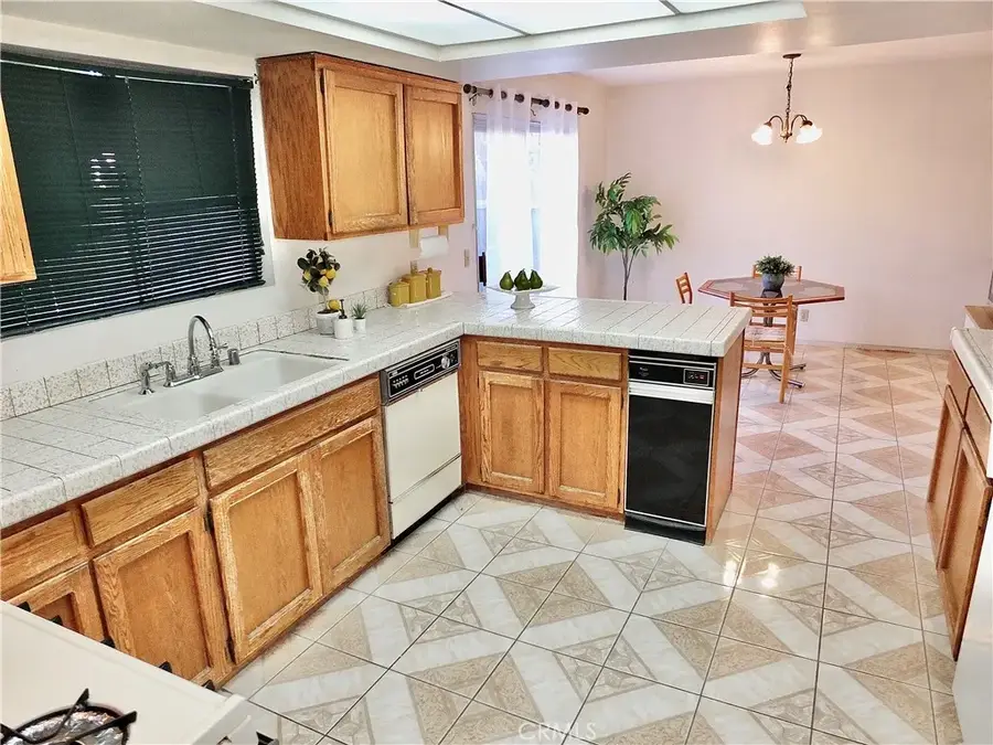 9213 Cedar, Bellflower, CA 90706 - #3
