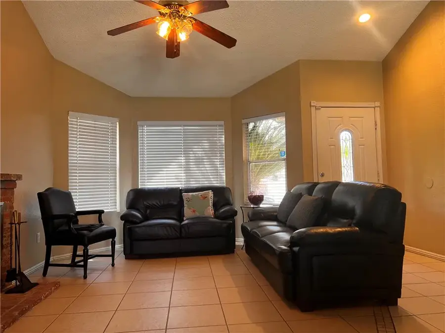 1825 Gable View Street, Palmdale, CA 93550 - #3