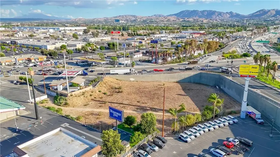 560 W Orange Show, San Bernardino, CA 92408 - #2
