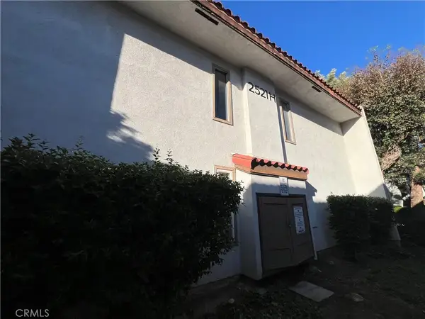 2521 W Sunflower Avenue #H11, Santa Ana, CA 92704