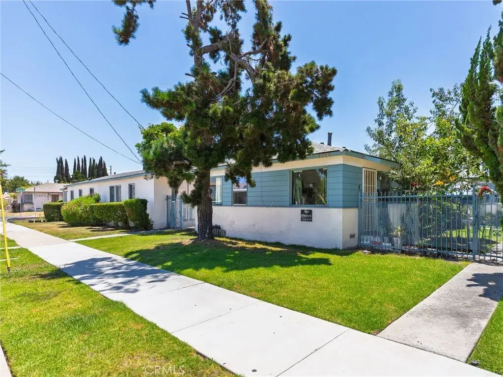 4264 W Broadway, Hawthorne, CA 90250 - #1