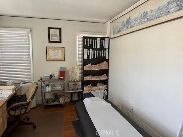 242 N St Andrews Pl, Los Angeles, CA 90004 - Image #2