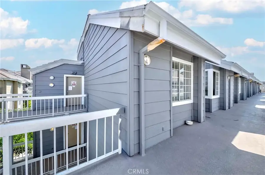 20301 Bluffside Circle #D401, Huntington Beach, CA 92646 - Image #2