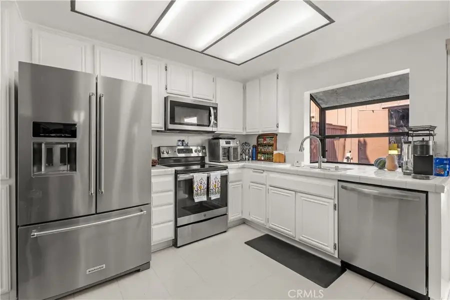 1216 Westmont Drive, San Pedro, CA 90732 - Image #3