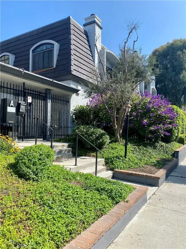 8105 Redlands Street #107, Playa Del Rey, CA 90293