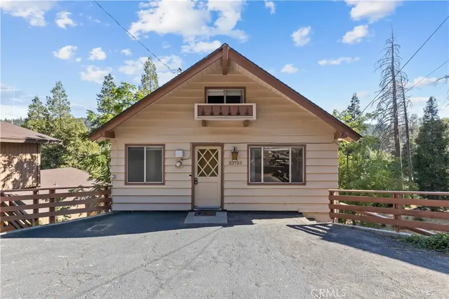 23755 Zuger Dr, Crestline, CA 92325 - Image #2