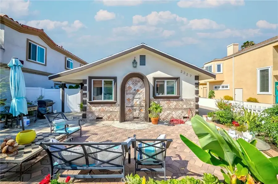 2227 Mathews Avenue, Redondo Beach, CA 90278 - Image #2