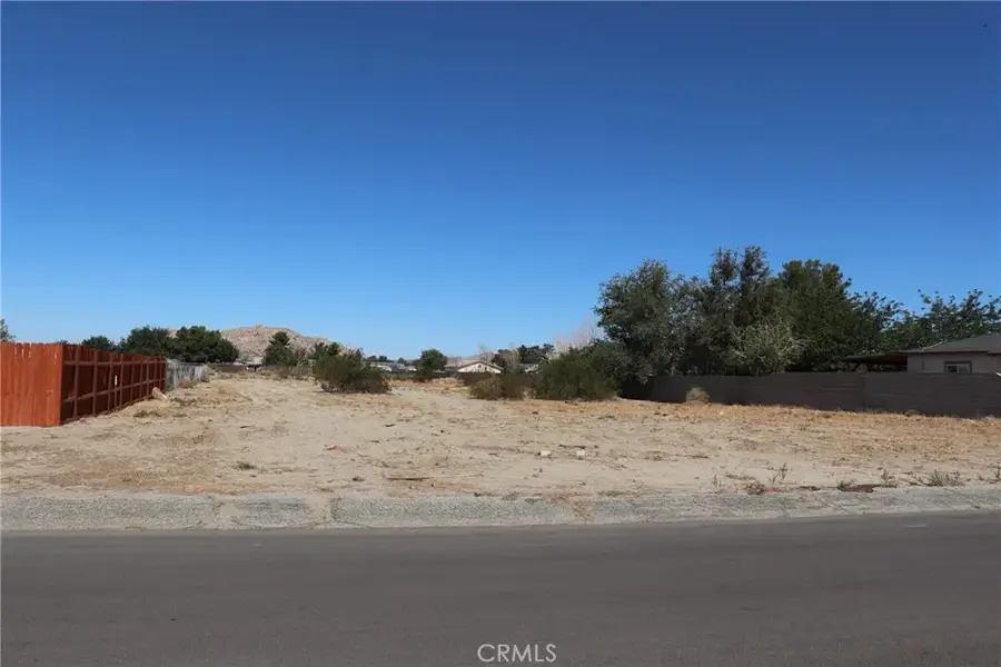 158 S Newmont Ave, Lake Los Angeles, CA 93535 - Image #2