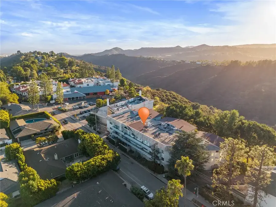 2345 Roscomare #302, Los Angeles, CA 90077 - Image #2