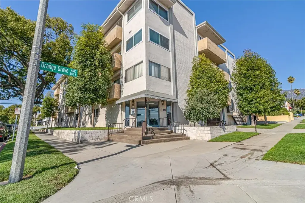 601 E Orange Grove #106, Burbank, CA 91501 - Image #1