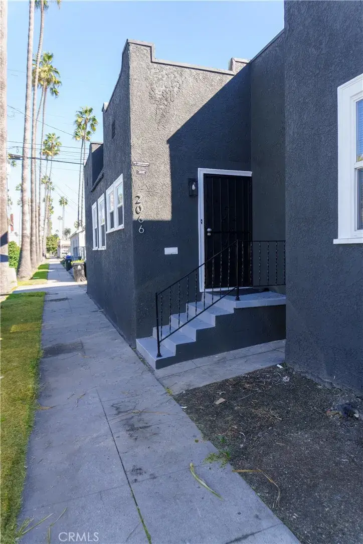 5700 Cimarron St, Los Angeles, CA 90062 - Image #3