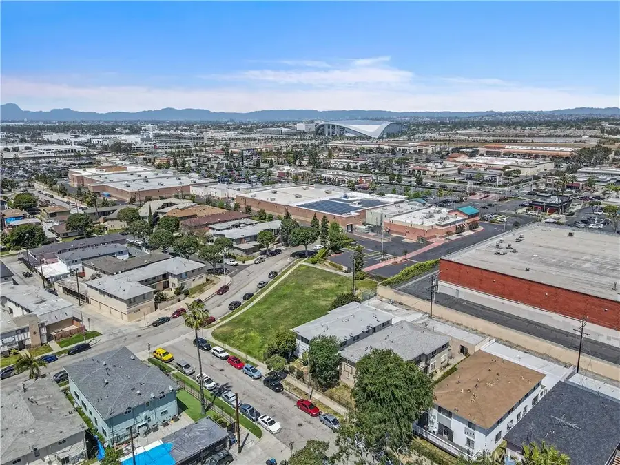 3205 Bartdon, Inglewood, CA 90303 - Image #2