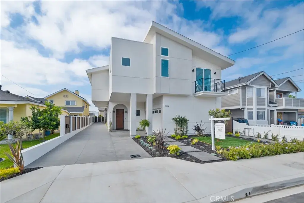 2212 Gates Avenue #A, Redondo Beach, CA 90278 - Image #1
