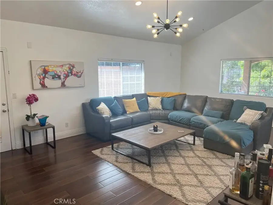 657 W 1st Street, San Pedro, CA 90731 - Image #2