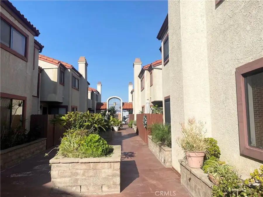 1450 W 146th Street #2, Gardena, CA 90247 - Image #3