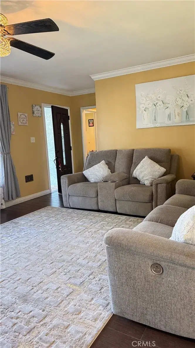 6100 Mckinley Avenue, South Gate, CA 90280 - Image #2