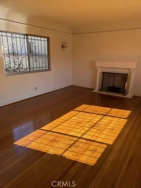 5015 Franklin Avenue, Los Angeles, CA 90027