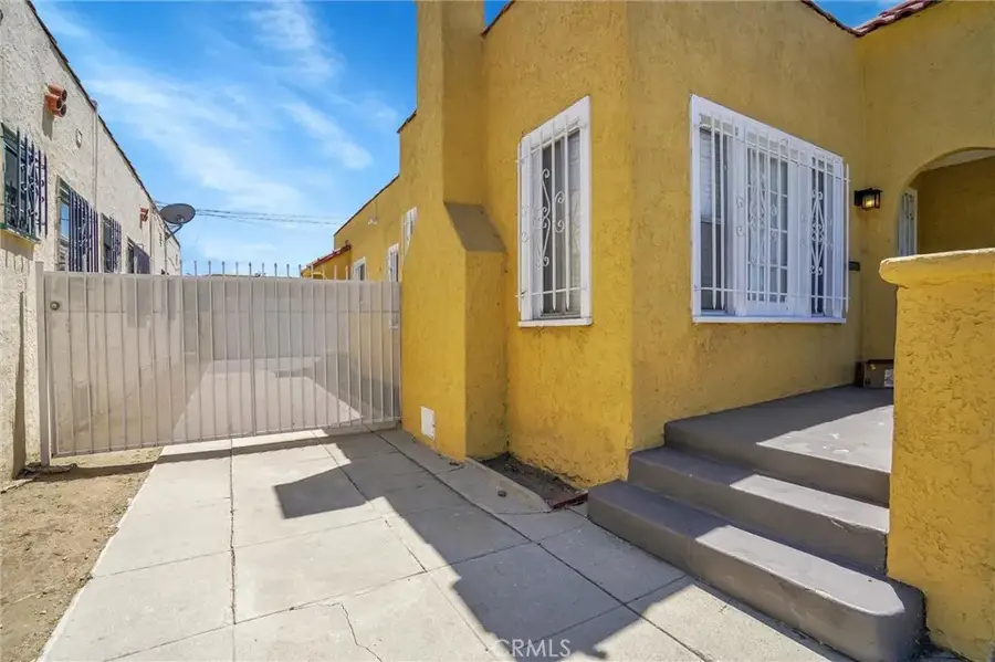 1054 W 81st Place, Los Angeles, CA 90044 - Image #3