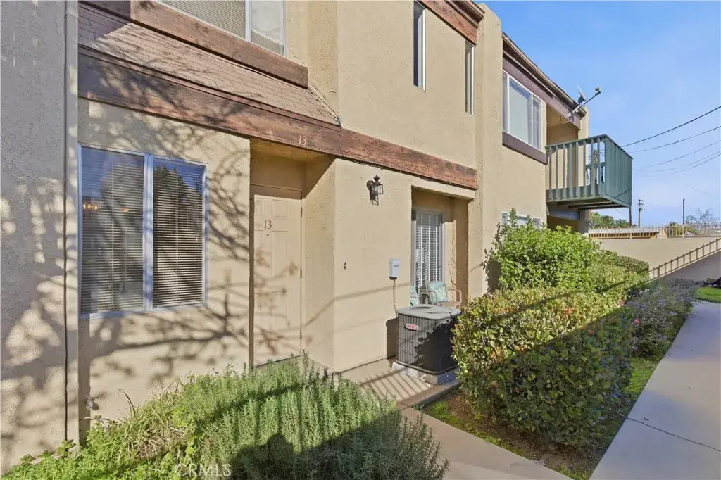 14700 S Berendo #13, Gardena, CA 90247 - Image #1